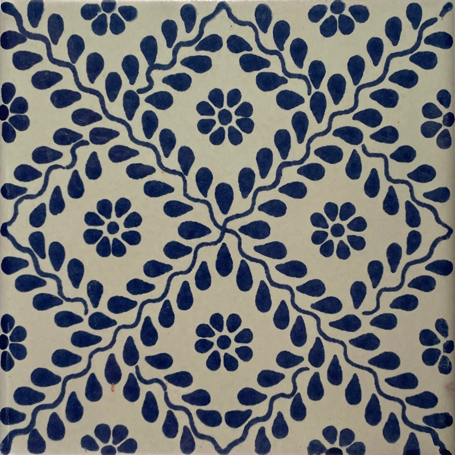 talamex_meshed_blue_leaves_talavera_mexican_tile